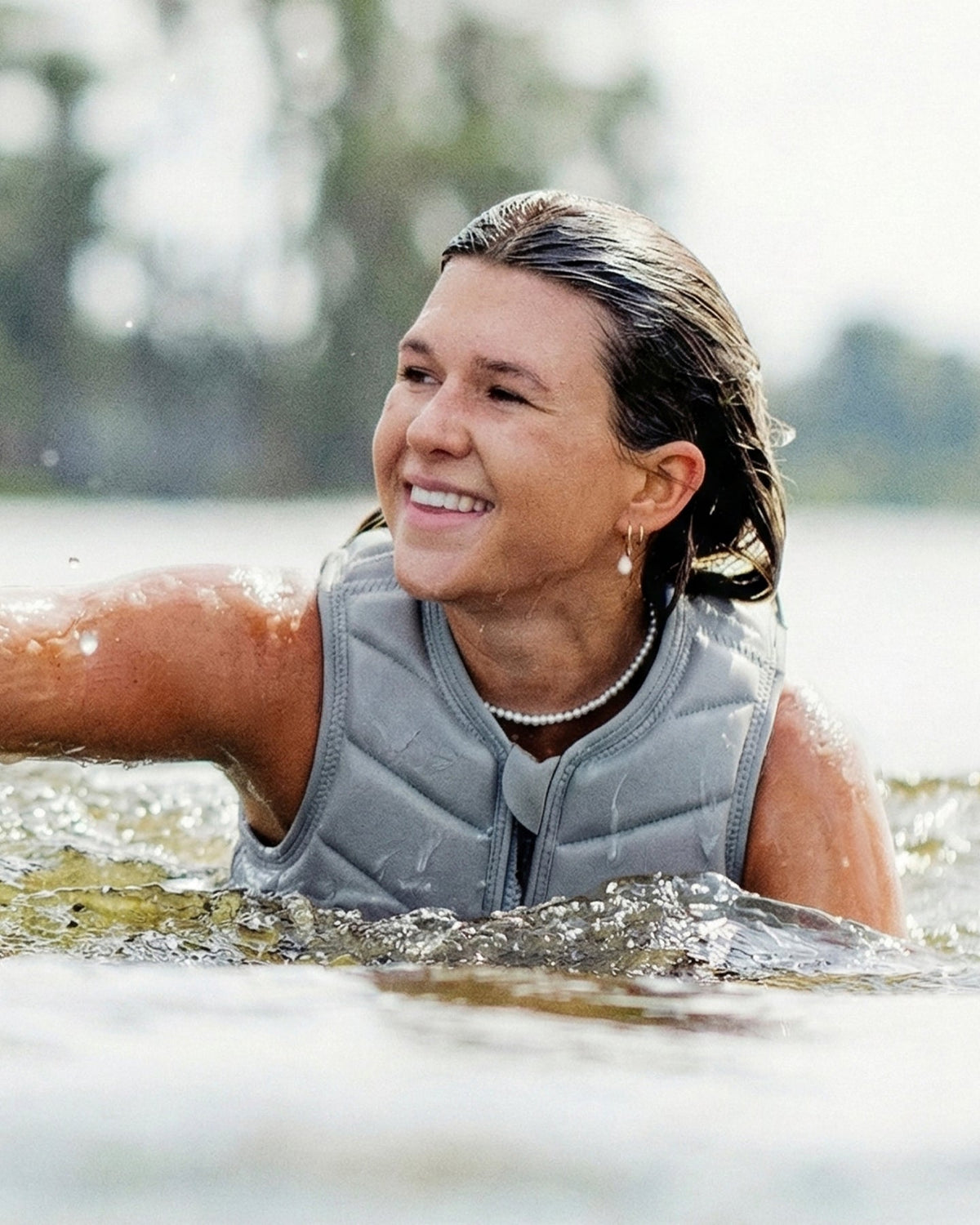 Follow Memphis Womens Impact Vest - Ice Lifestyle 5