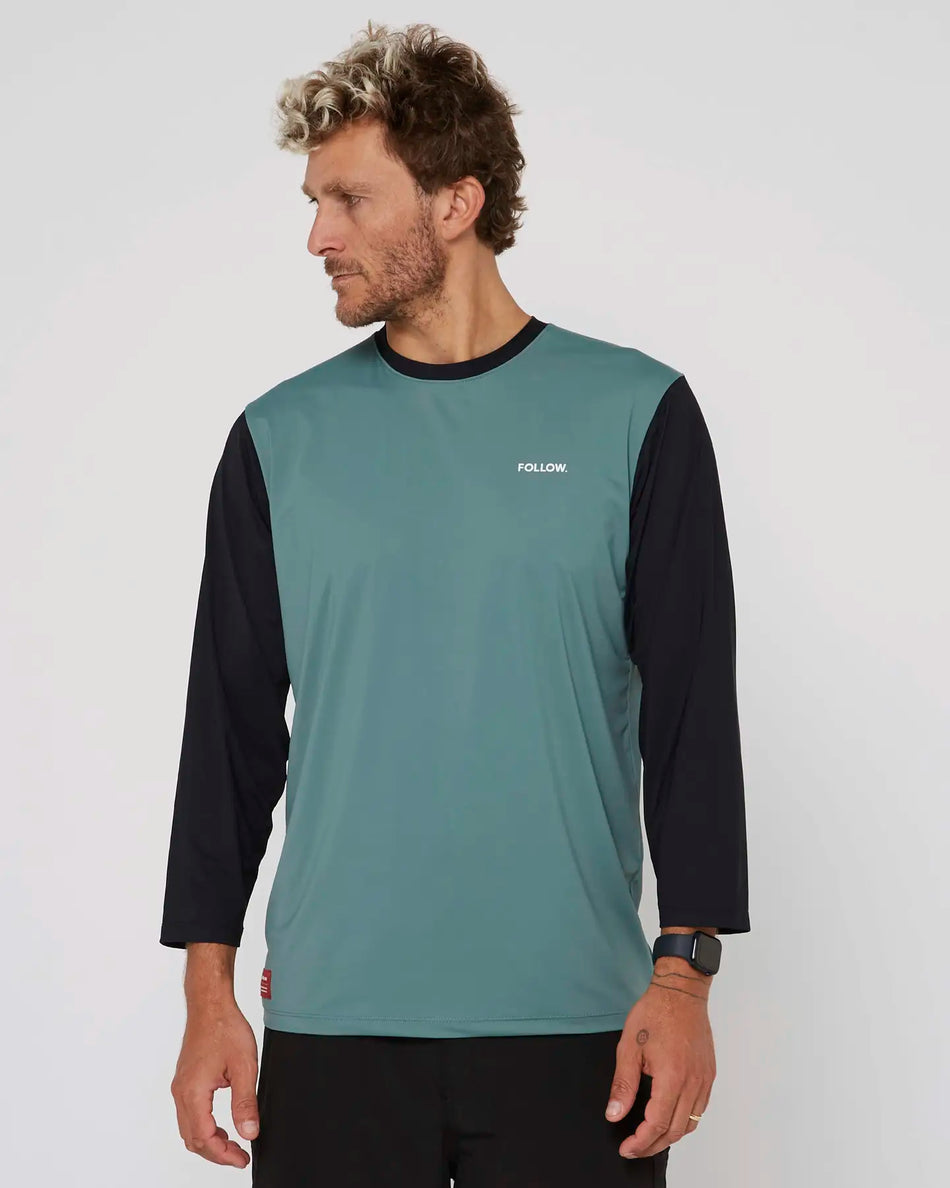 Follow Water Raglan 3/4 Tee - Black/Olive