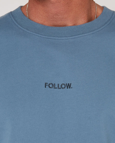 Follow Couch Crew 2 - Alloy, action