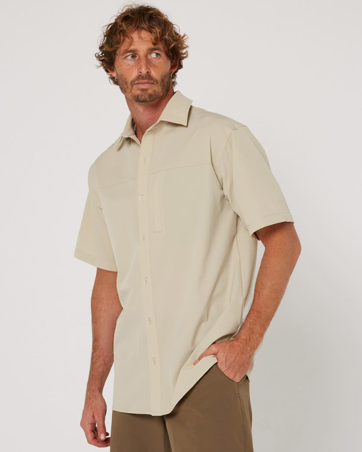 Follow Travel Shirt S/S - Cream, lifestyle