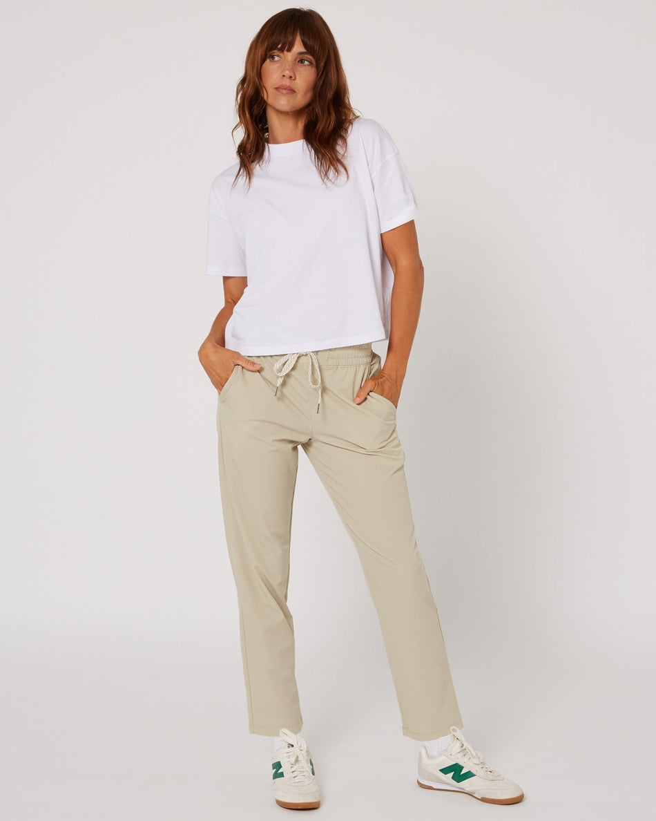 Follow Amora Pant - Cream