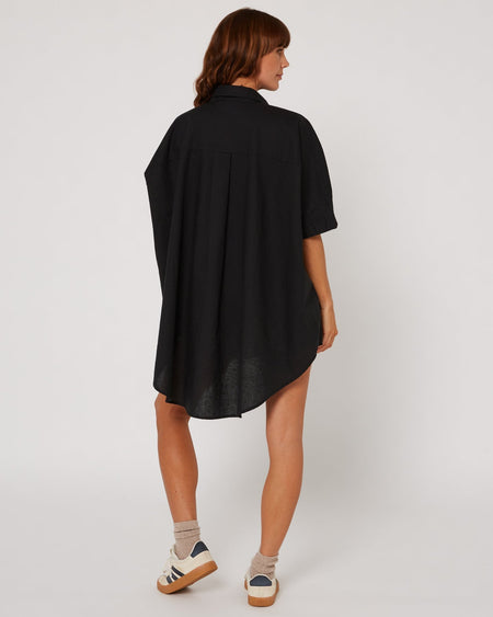 Follow Isla Linen Shirt - Black, lifestyle