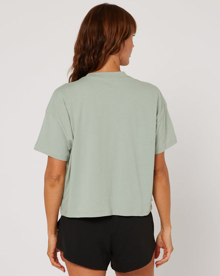 Follow Rhea Oversized Tee - Light Petina, action