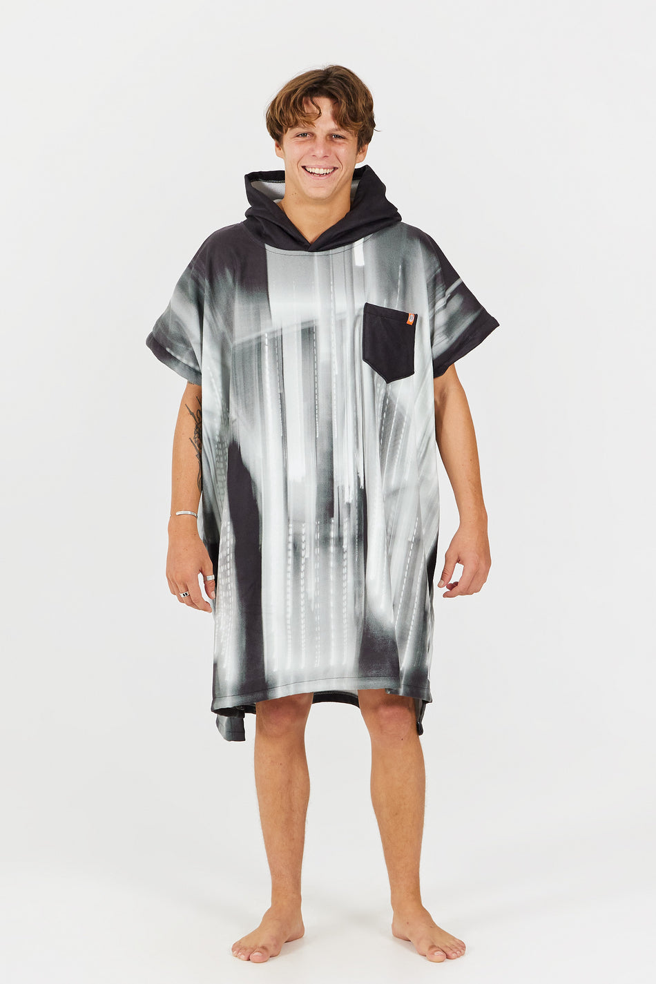 Artist'S Series Poncho - Arto Saari - Aloha