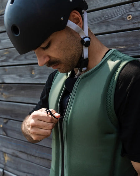 Follow Vid Impact Vest - Forest Green 4